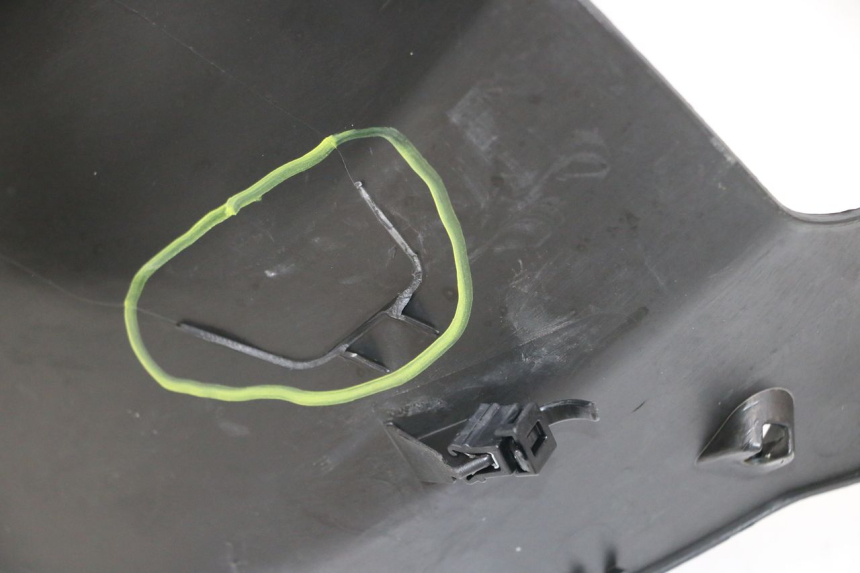 photo de PASE RUEDA DELANTERO PIAGGIO MP3 HPE 530 (2022 - 2026) - Primer plano técnico