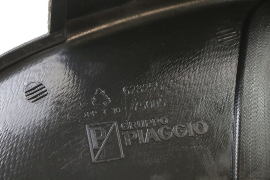 photo de PASO DE RUEDA DELANTERO PIAGGIO MP3 500 (2014 - 2017) - Detalles de los puntos de fijación