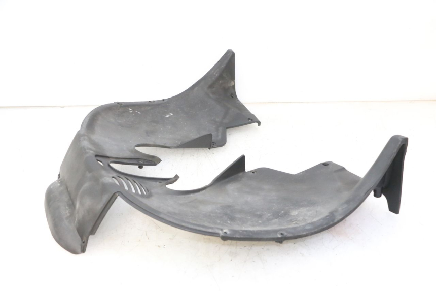 photo de PASO DE RUEDA DELANTERO PIAGGIO MP3 500 (2011 - 2015) - Detalles de los puntos de fijación