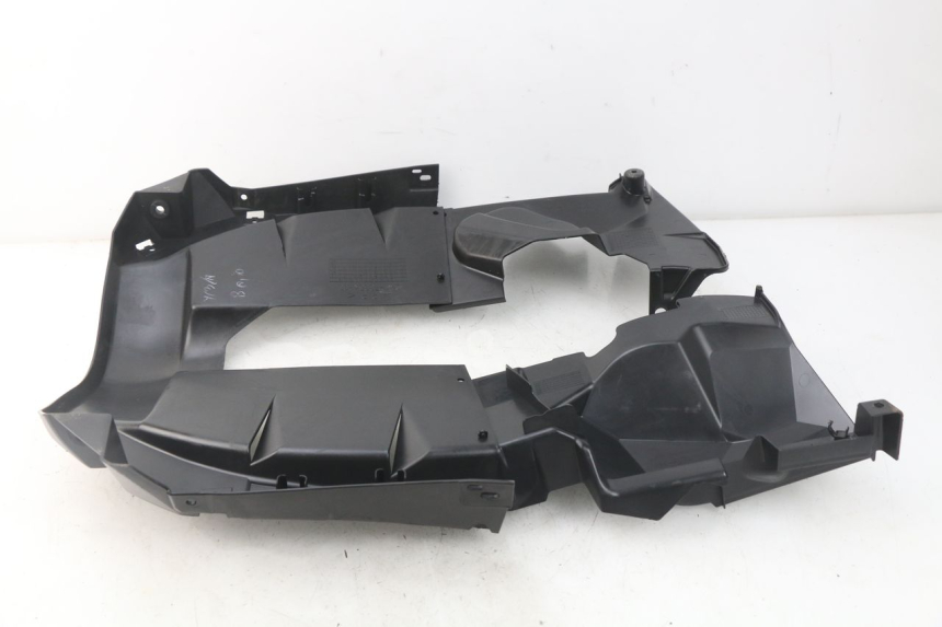 photo de PASE RUEDA DELANTERO MBK MW TRYPTIK 125 (2017 - 2022) - Otra perspectiva