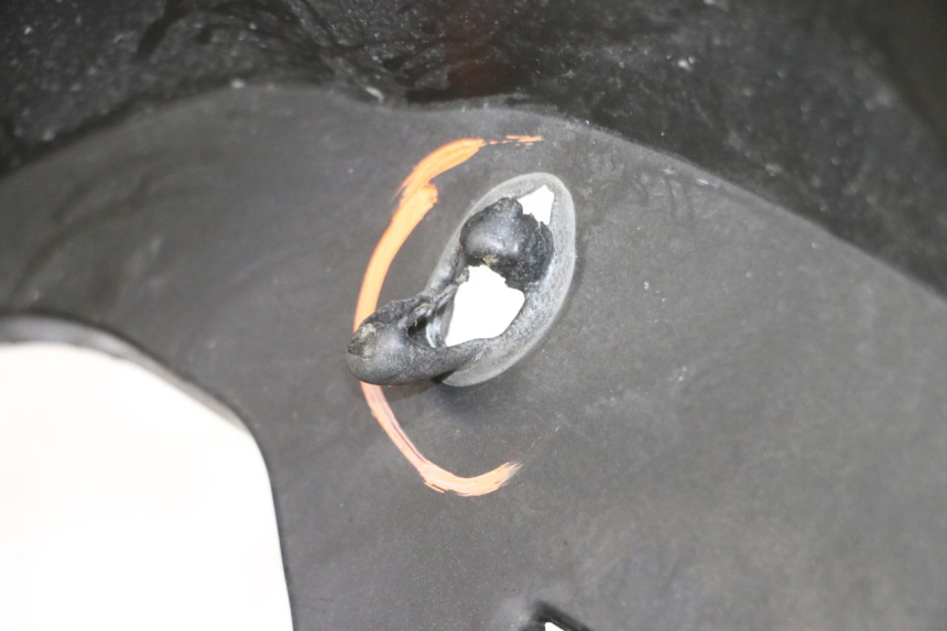 photo de PASE RUEDA DELANTERO PIAGGIO NEW TYPHOON 50 (2010 - 2017) - Estado de la superficie y material