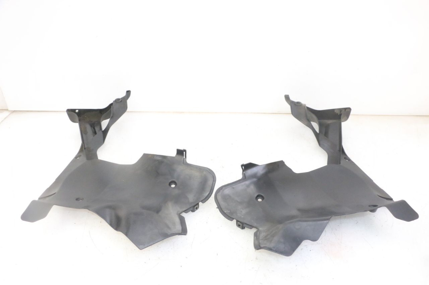 photo de PASE RUEDA DELANTERO HONDA NTV DEAUVILLE ABS 700 (2007 - 2016) - Otra perspectiva