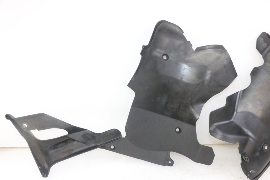 photo de PASE RUEDA DELANTERO HONDA NTV DEAUVILLE ABS 700 (2007 - 2016) - Primer plano técnico