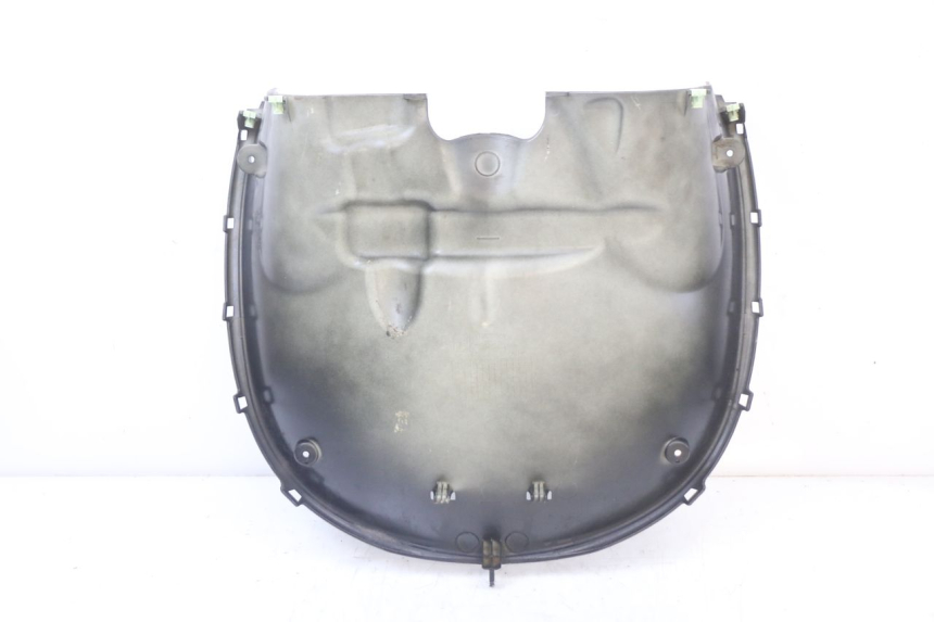 photo de PASE RUEDA DELANTERO PEUGEOT DJANGO 125 (2014 - 2017) - Primer plano técnico