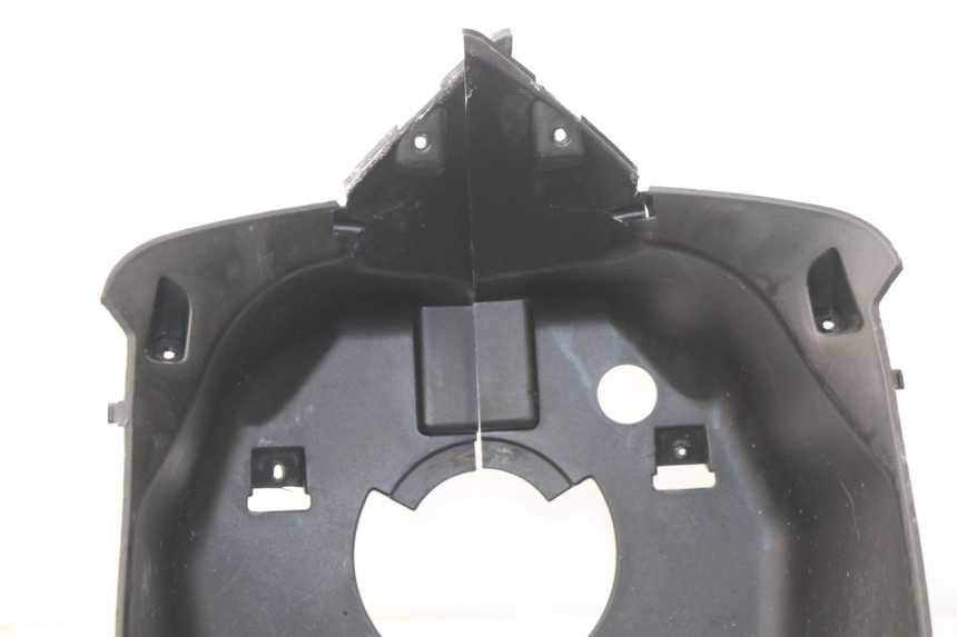 photo de PASO DE RUEDA DELANTERO PEUGEOT SPEEDFIGHT 3 AIR 50 (2009 - 2015) - Detalles de los puntos de fijación