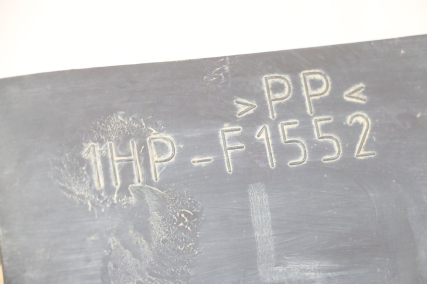 photo de PASE RUEDA DELANTERO YAMAHA YFM GRIZZLY 550 (2008 - 2015) - Primer plano técnico