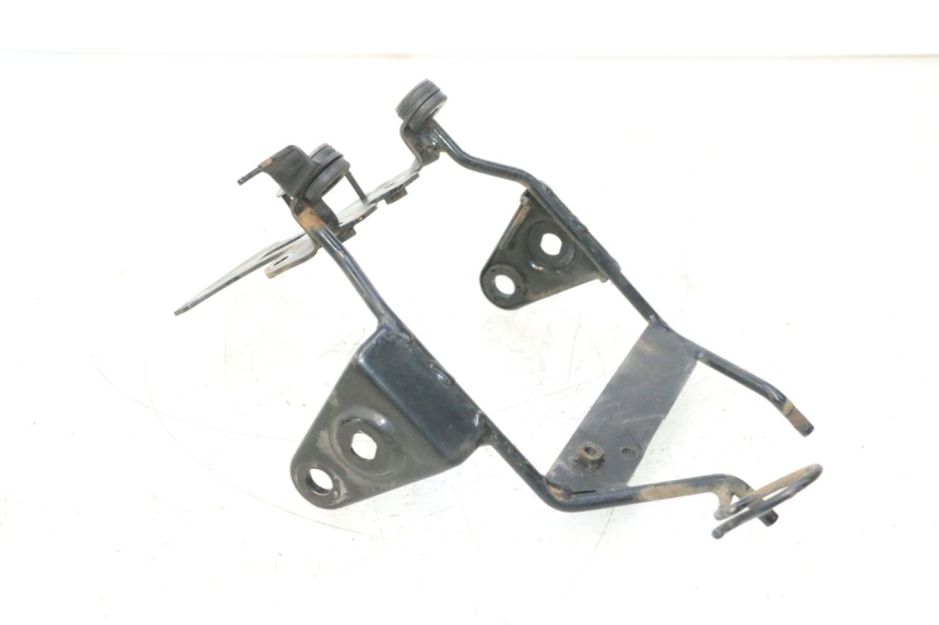 photo de FARO SOPORTES HONDA CB TWO FIFTY 250 (1991 - 2002) - Primer plano técnico