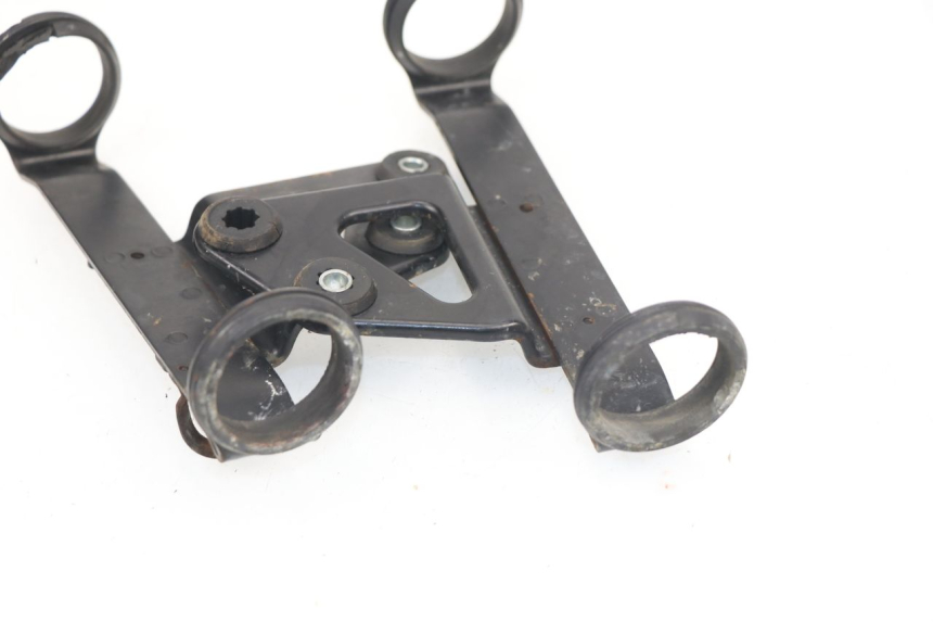 photo de FARO SOPORTES SUZUKI DR DJEBEL 600 (1985 - 1990) - Zoom estado de uso