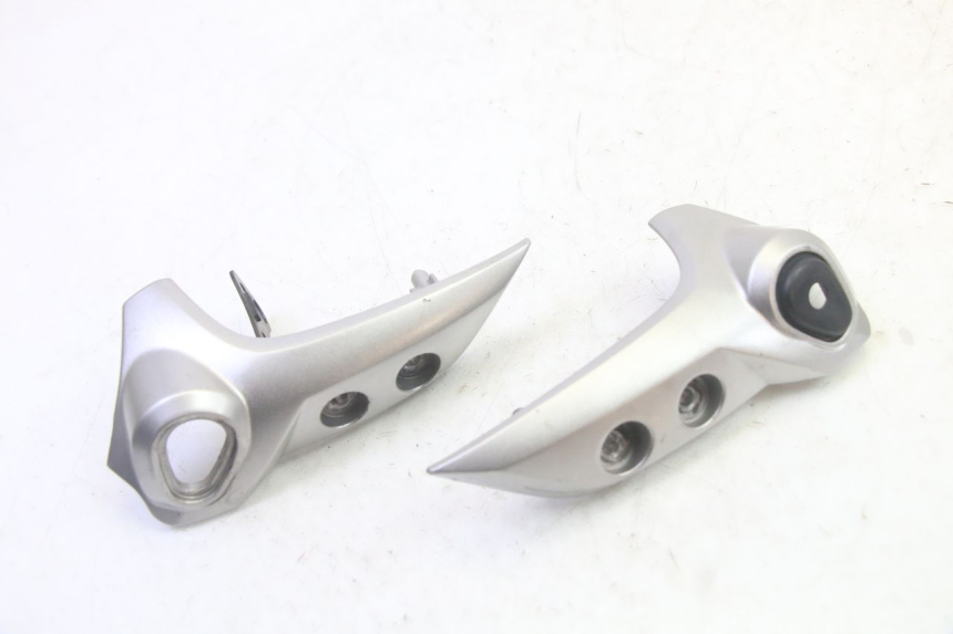 photo de PATILLA DE FARO YAMAHA FZ6 N FAZER 600 (2004 - 2006) - Detalle de la pieza
