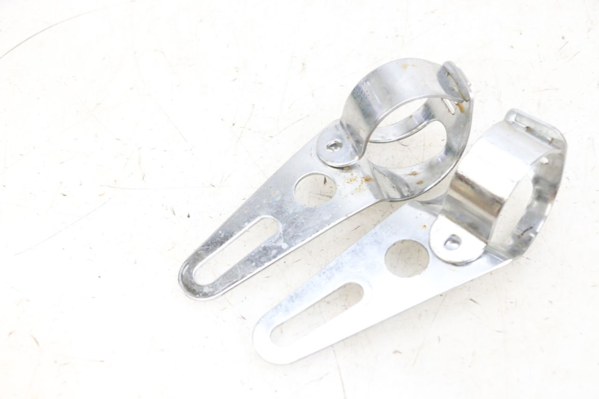 photo de FARO SOPORTES SUZUKI GSF N BANDIT 600 (1996 - 1999) - Primer plano técnico