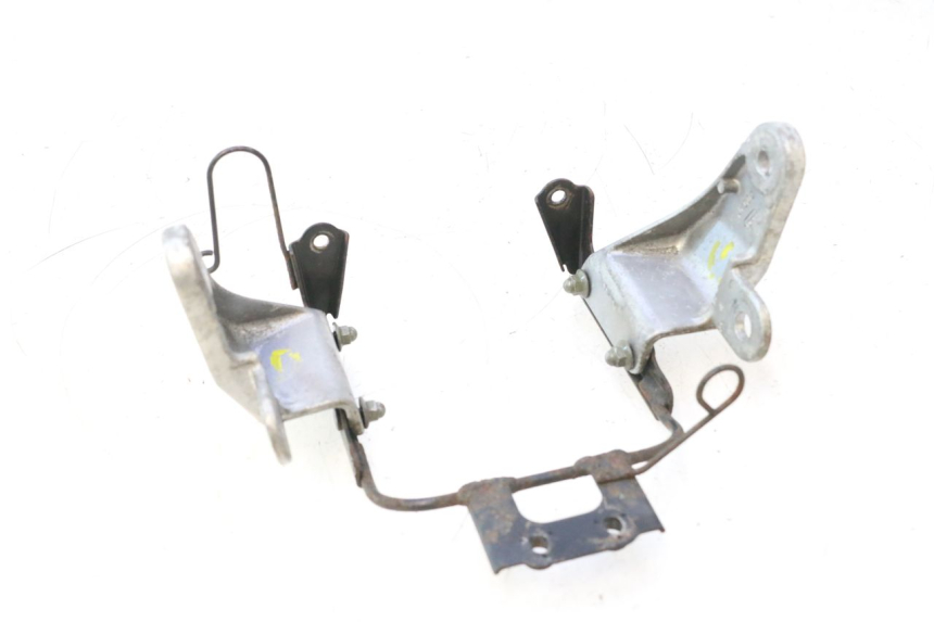 photo de FARO SOPORTES YAMAHA XJR 1300 (1998 - 2002) - Detalles de los puntos de fijación