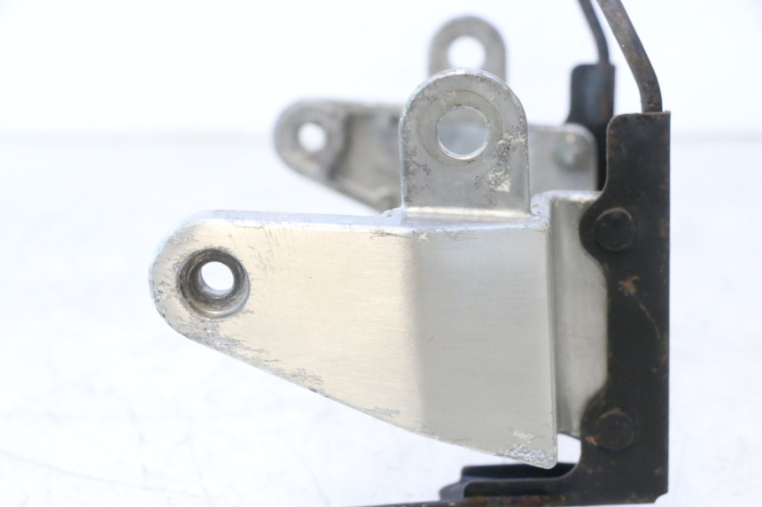 photo de FARO SOPORTES YAMAHA XJR 1300 (1998 - 2002) - Marcados y referencias originales