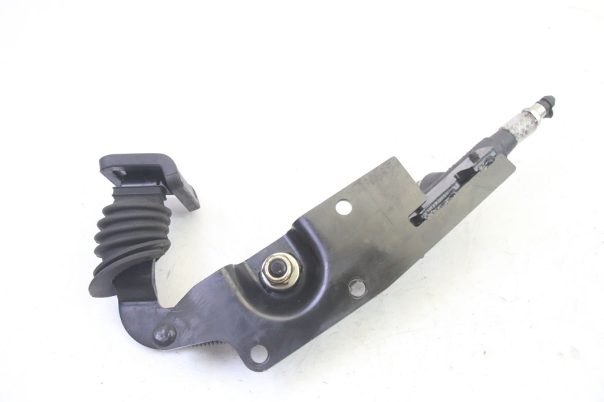 photo de PEDAL FRENO QUADRO 4 4D 350 (2015 - 2018) - Detalles de los puntos de fijación