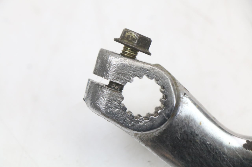 photo de Pedal de freno HYOSUNG GV AQUILA 125 (2000 - 2009) - Otra perspectiva