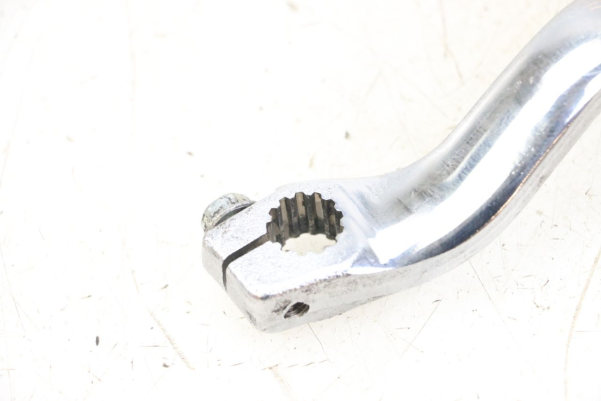 photo de PEDAL FRENO HYOSUNG GF 125 (2001 - 2005) - Primer plano técnico