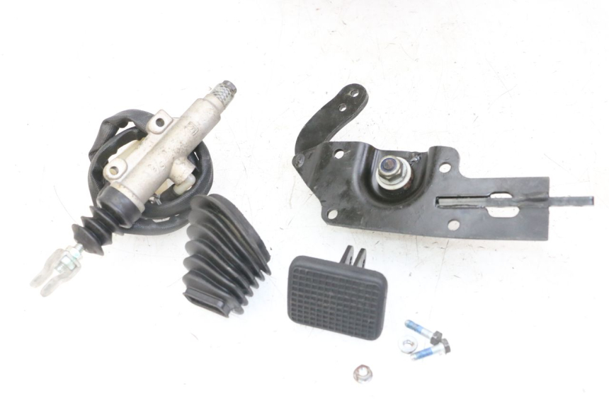 photo de PEDAL FRENO PIAGGIO IE MP3 YOURBAN 300 (2011 - 2016) - Otra perspectiva