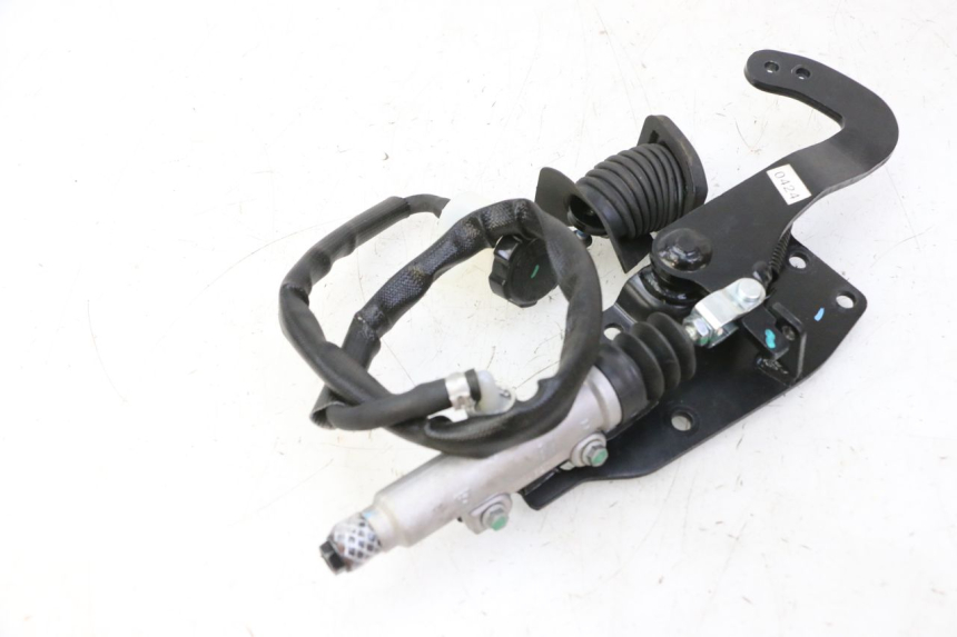 photo de PEDAL FRENO PIAGGIO MP3 HPE 310 (2024 - 2025) - Detalle de la pieza