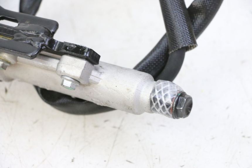 photo de PEDAL FRENO PIAGGIO MP3 HPE 310 (2024 - 2025) - Primer plano técnico