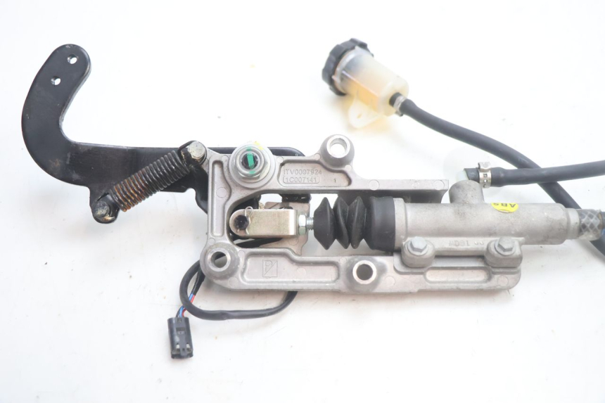 photo de PEDAL FRENO PIAGGIO MP3 HPE 530 (2022 - 2026) - Detalle de la pieza