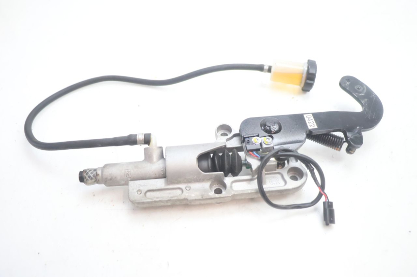 photo de PEDAL FRENO PIAGGIO MP3 HPE 530 (2022 - 2026) - Detalles de los puntos de fijación