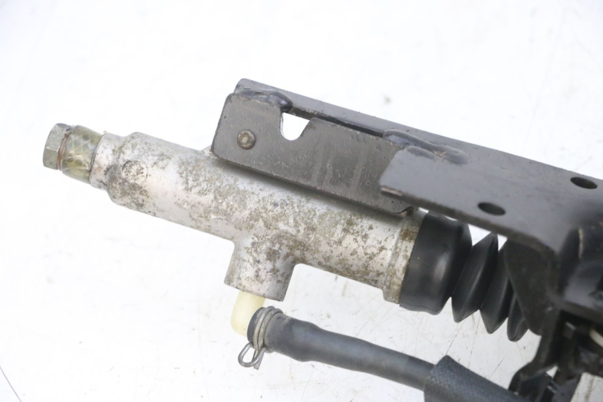 photo de PEDAL FRENO PIAGGIO MP3 LT 300 (2010 - 2016) - Detalles de los puntos de fijación