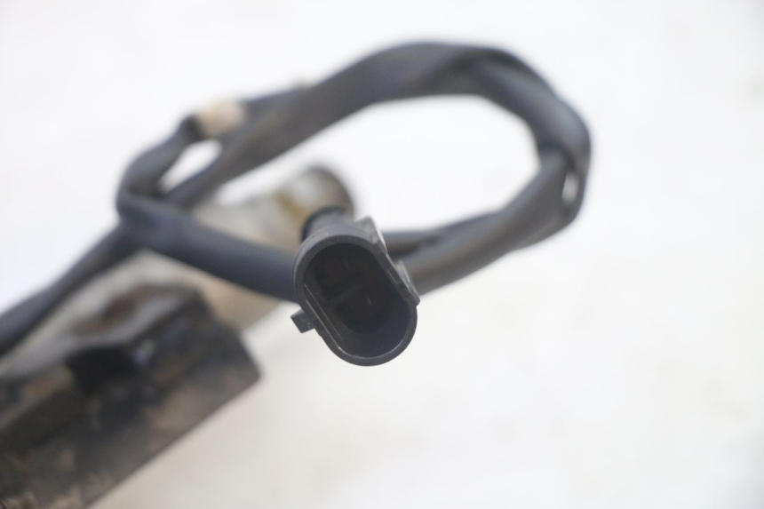 photo de PEDAL DE FRENO PIAGGIO MP3 RL 250 (2006 - 2010) - Otra perspectiva