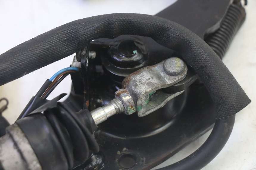 photo de PEDAL DE FRENO PIAGGIO MP3 RL 250 (2006 - 2010) - Vista general del producto