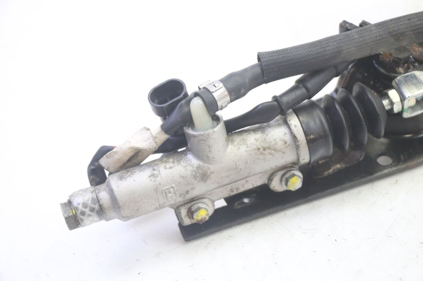 photo de PEDAL DE FRENO PIAGGIO MP3 RL 250 (2006 - 2010) - Detalle de la pieza