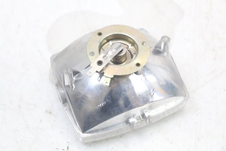 photo de FARO DELANTERO PEUGEOT 103 VOGUE VS2 50 (2004 - 2017) - Detalles de los puntos de fijación