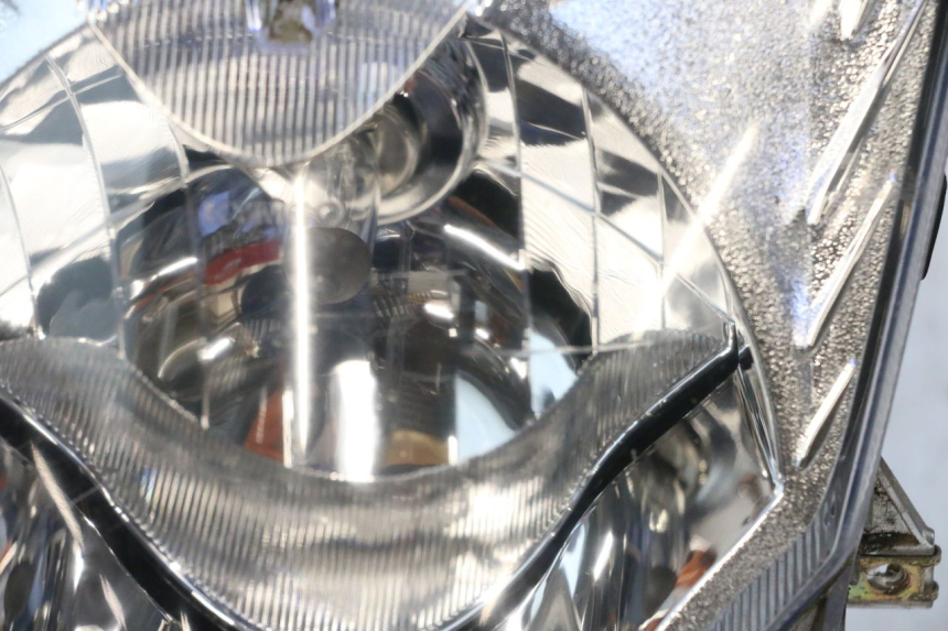 photo de FARO DELANTERO KYMCO AGILITY 16+ 4T 50 (2018 - 2023) - Características distintivas