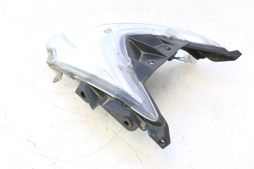 photo de FARO DELANTERO KYMCO AGILITY 16+ 4T 50 (2018 - 2023) - Primer plano técnico