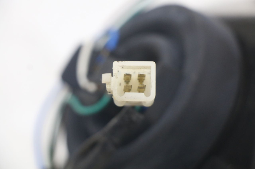 photo de FARO DELANTERO KYMCO AGILITY 4T 50 (2018 - 2022) - Detalles de los puntos de fijación