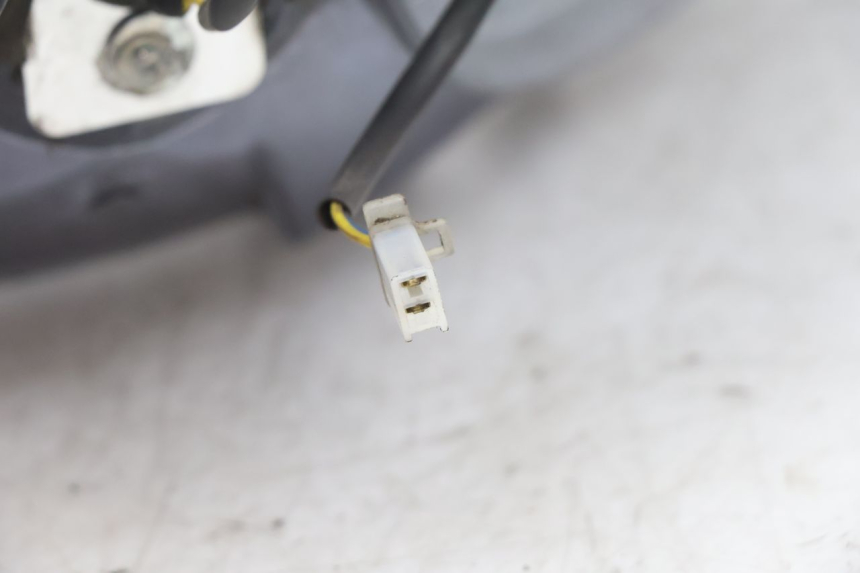 photo de FARO DELANTERO APRILIA ATLANTIC S 125 (2010 - 2013) - Detalles de los puntos de fijación