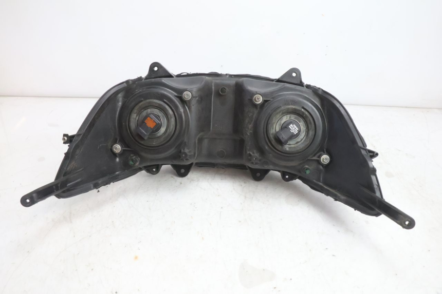 photo de FARO DELANTERO APRILIA ATLANTIC S 125 (2010 - 2013) - Estado de la superficie y material