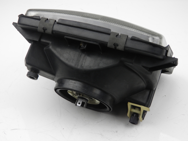 photo de FARO DELANTERO BMW K100 ABS 1000 (1989 - 1995) - Primer plano técnico