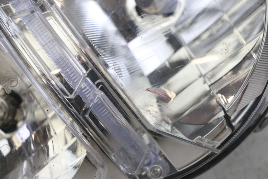 photo de FARO DELANTERO MAG POWER BOMBERS 4T 50 (2016 - 2026) - Detalle de la pieza