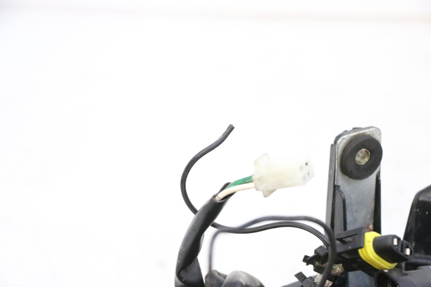 photo de FARO DELANTERO MAG POWER BOMBERS 4T 50 (2016 - 2026) - Enfoque en la estructura