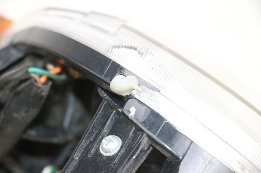 photo de FARO DELANTERO MAG POWER BOMBERS 4T 50 (2016 - 2026) - Primer plano técnico