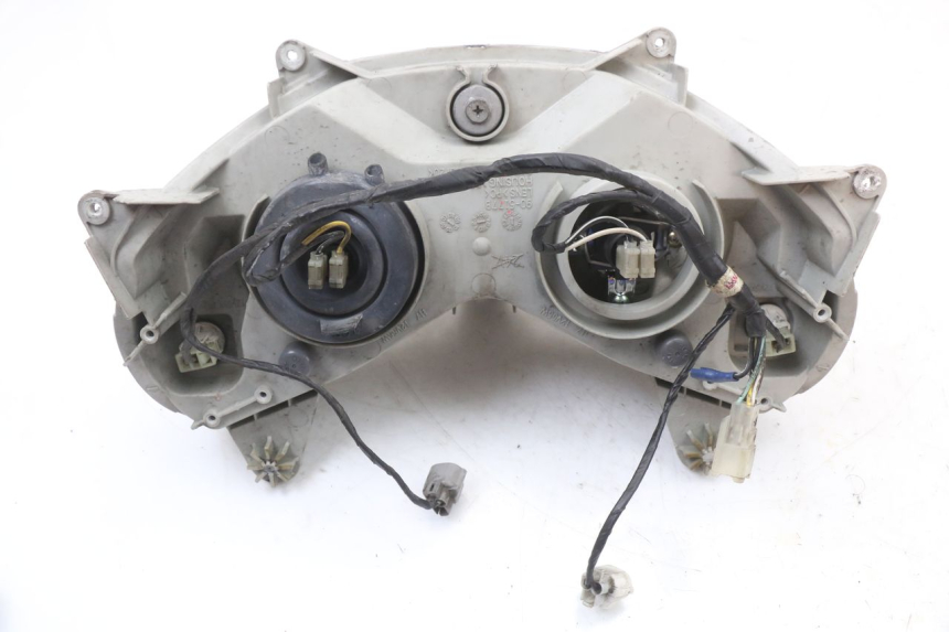 photo de FARO DELANTERO SUZUKI BURGMAN 125 (2007 - 2014) - Primer plano técnico