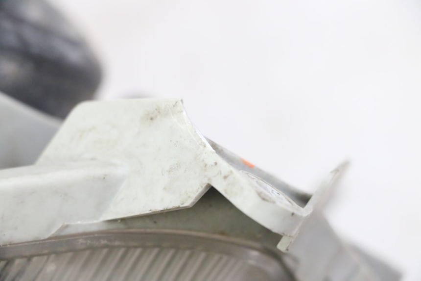 photo de FARO DELANTERO SUZUKI BURGMAN 125 (2007 - 2014) - Detalle de la pieza