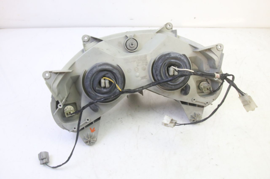 photo de FARO DELANTERO SUZUKI BURGMAN 125 (2007 - 2014) - Detalles de los puntos de fijación