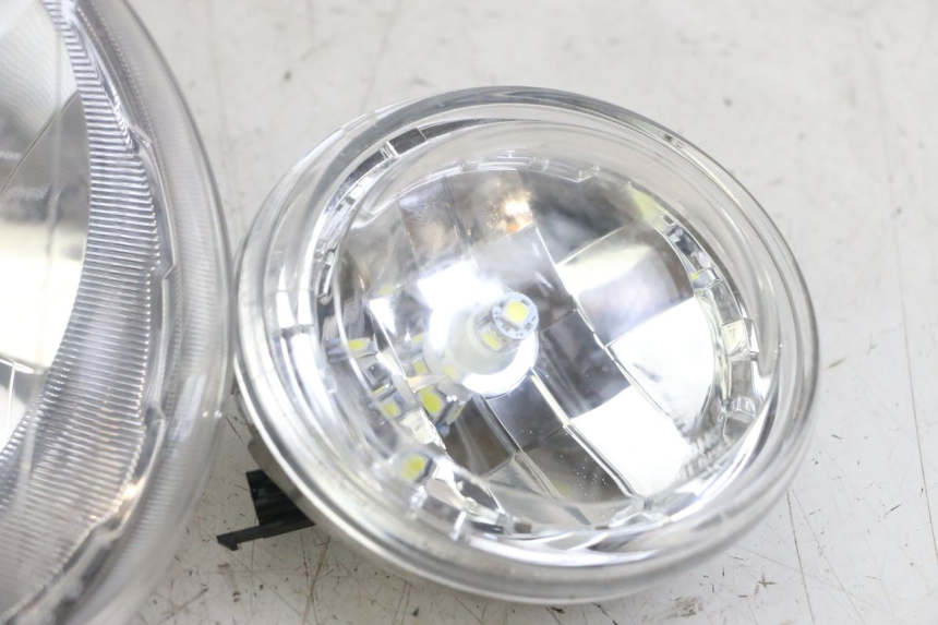 photo de FARO DELANTERO YAMAHA BW'S BWS 125 (2010 - 2013) - Vista general del producto