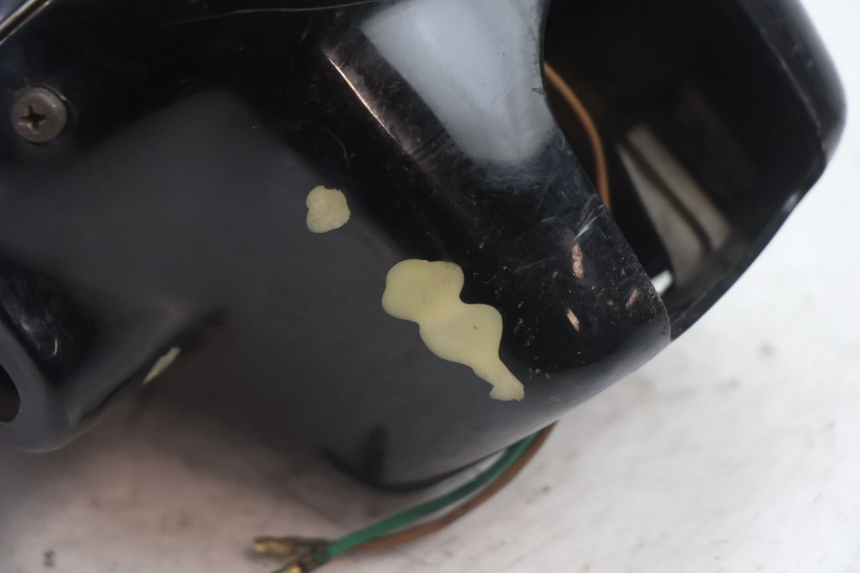 photo de FARO DELANTERO HONDA CB TWO FIFTY 250 (1991 - 2002) - Detalles de los puntos de fijación
