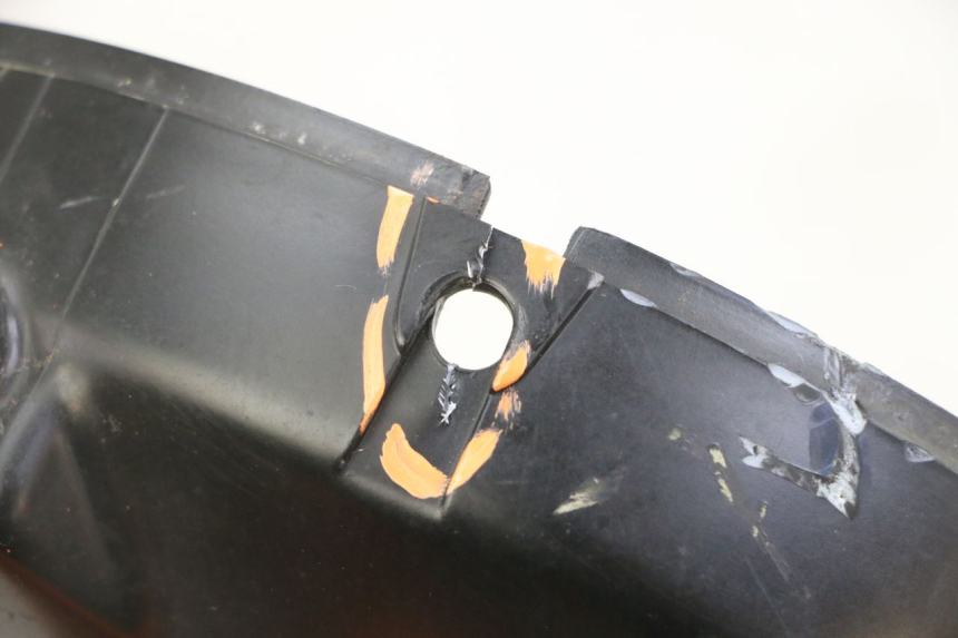 photo de FARO DELANTERO HONDA CBF 500 (2004 - 2007) - Enfoque en la estructura