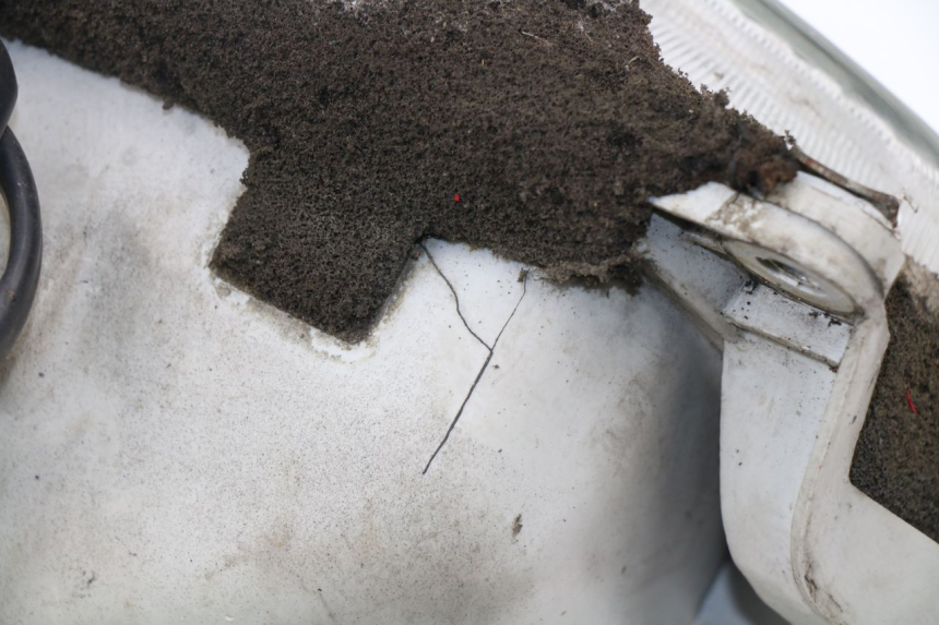 photo de FARO DELANTERO HONDA CBR F 600 (1991 - 1994) - Primer plano técnico