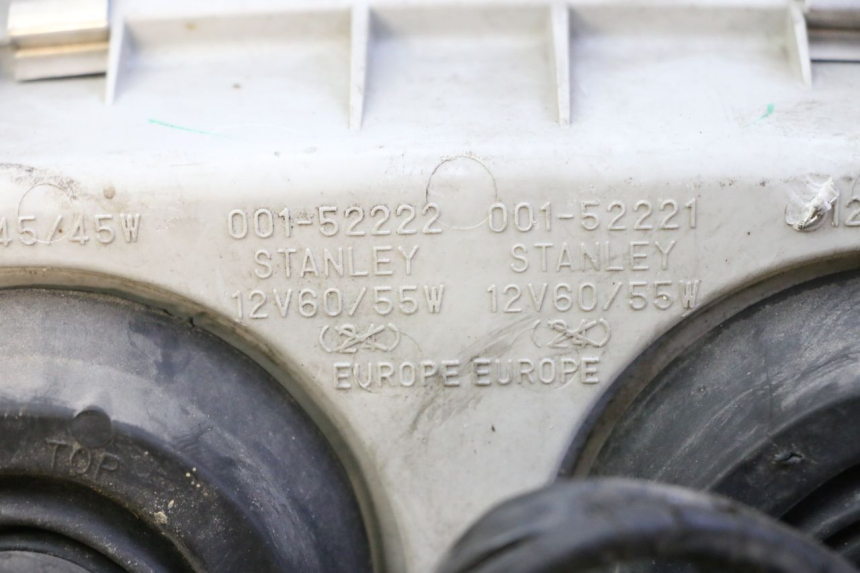 photo de FARO DELANTERO HONDA CBR F SC25 1000 (1989 - 1992) - Detalle de la pieza