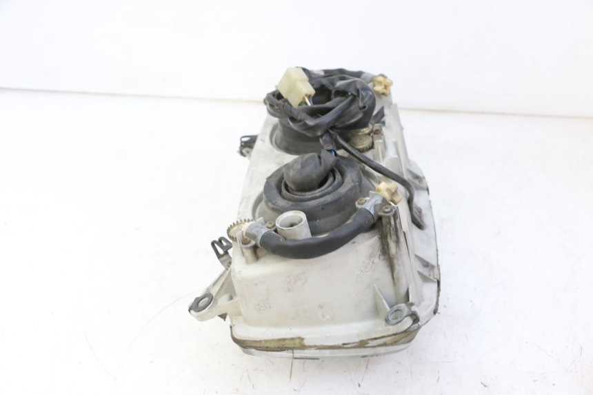 photo de FARO DELANTERO HONDA CBR F SC25 1000 (1989 - 1992) - Primer plano técnico