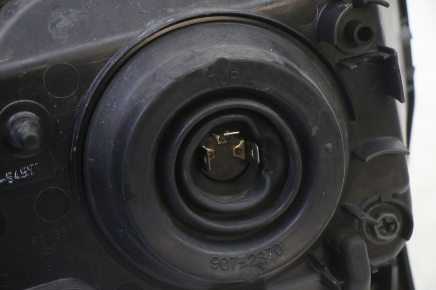 photo de FARO DELANTERO HONDA CBR RR FIREBLADE 900 (1992 - 1994) - Detalles de los puntos de fijación