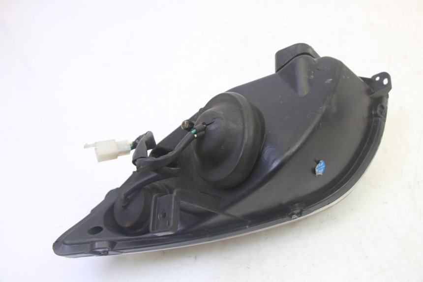 photo de FARO DELANTERO PEUGEOT CITYSTAR 50 (2013 - 2017) - Estado de la superficie y material