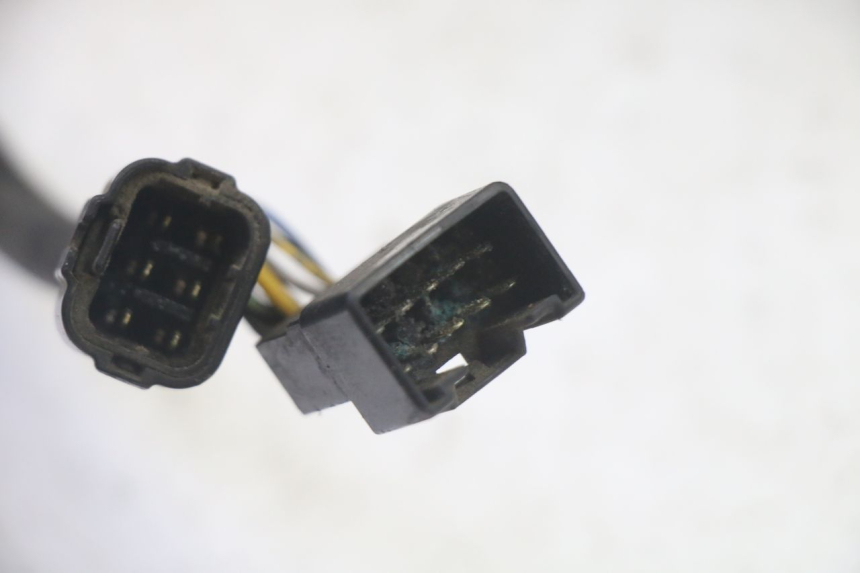 photo de FARO DELANTERO SUZUKI DL V STROM 1000 (2002 - 2007) - Primer plano de alta resolución